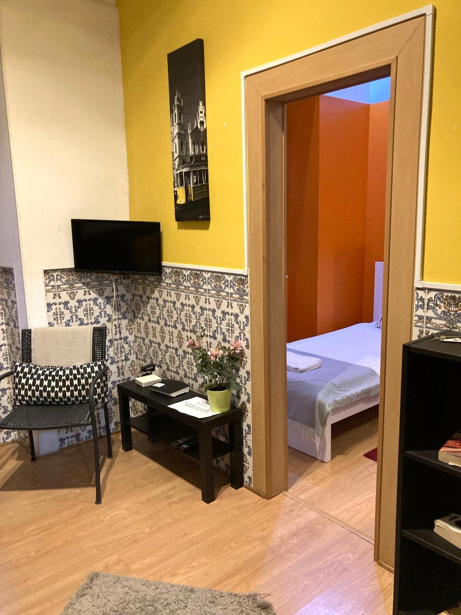 Lisbon T2 Apartment In Typical Villa In Sapadores Lisboa Exterior foto